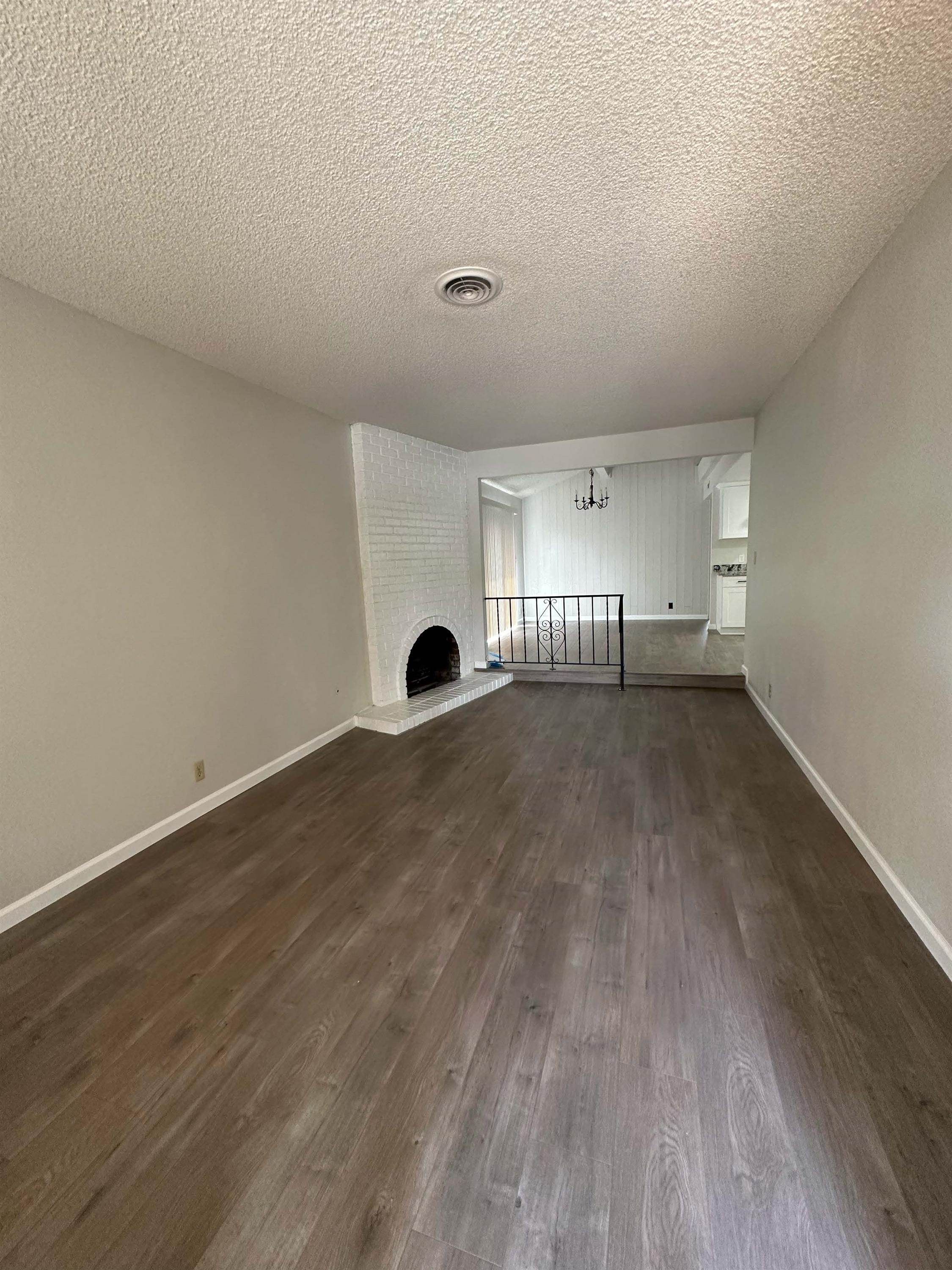 1305 Oak Terrace Court